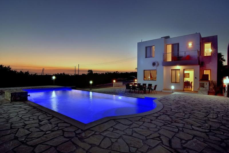 Oniros By Prestige Bookings Peyia Buitenkant foto